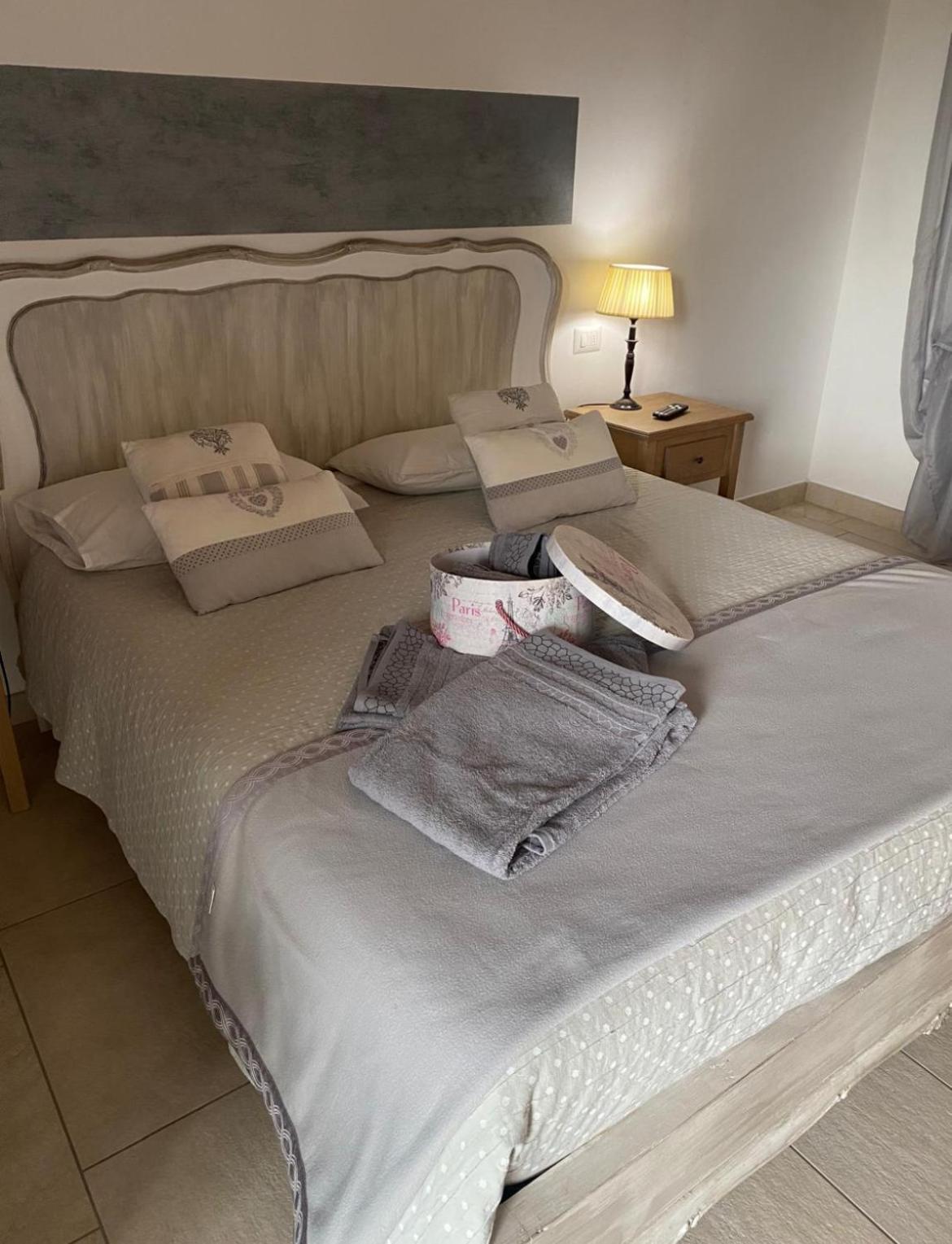 Orchidea Del Garda Rooms & Apartments Peschiera del Garda Ngoại thất bức ảnh